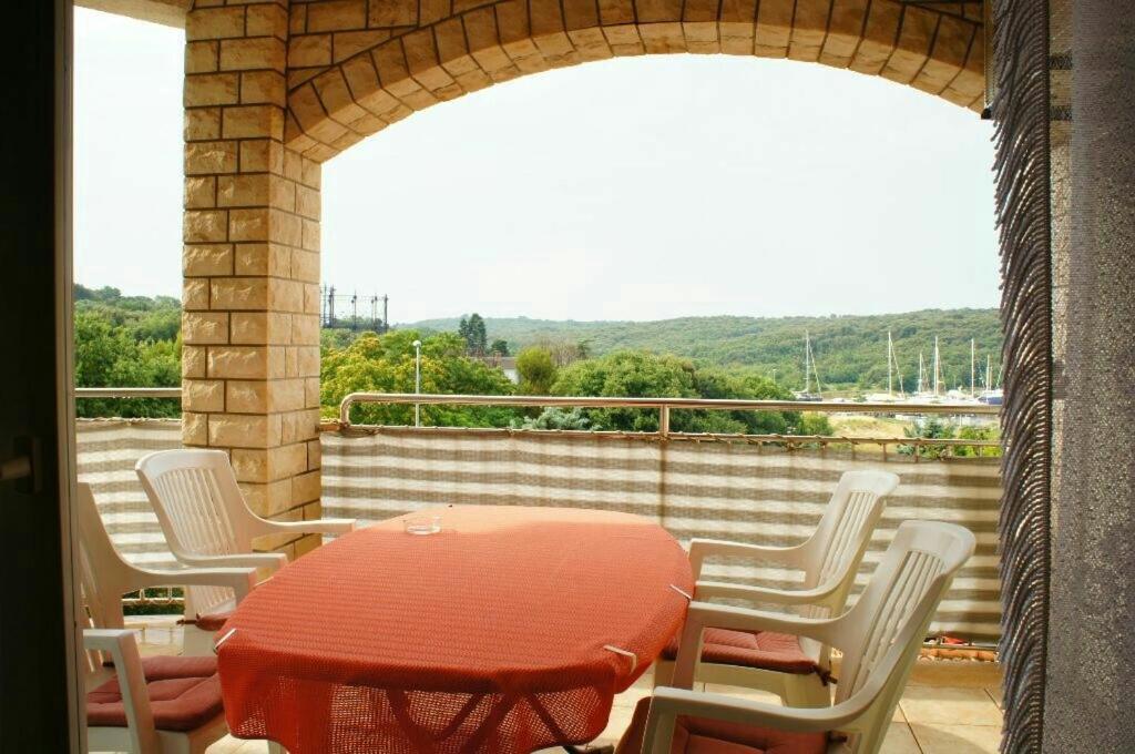 Apartma E&f, Veruda Porat, Free Parking