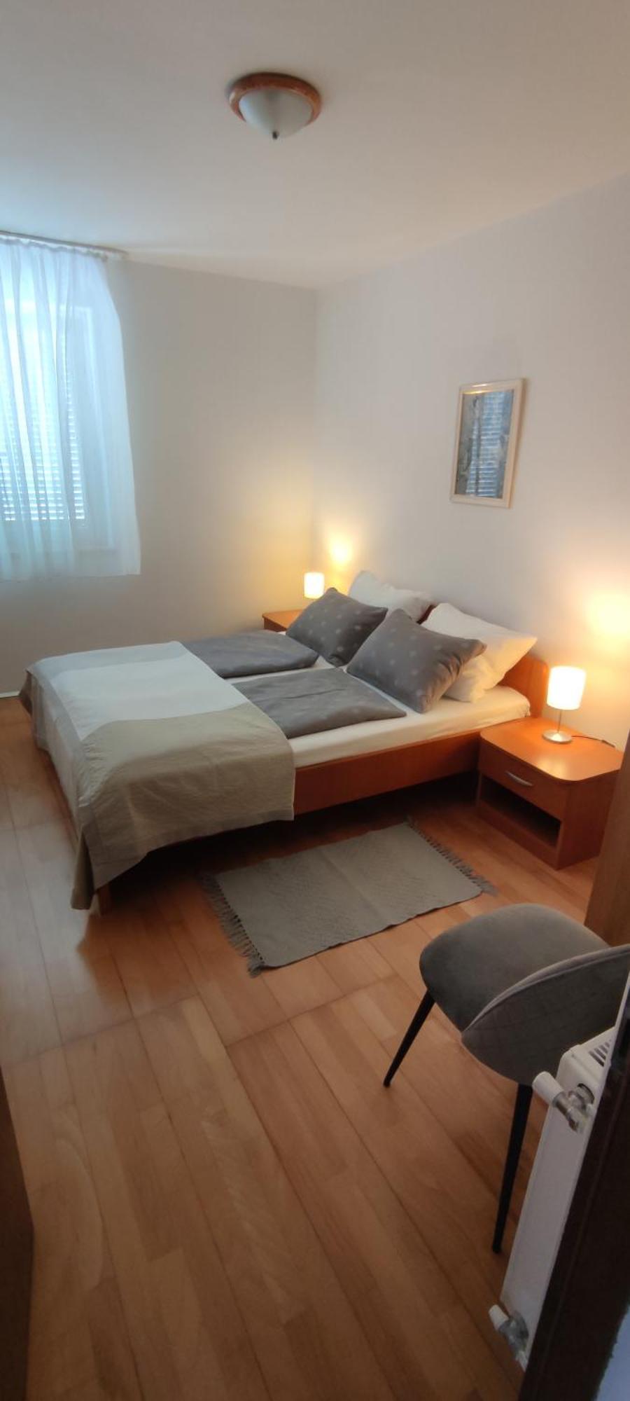 E&f, Veruda Porat, Free Parking *